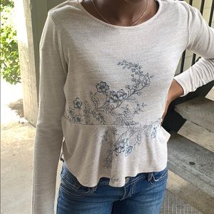 White long sleeve🥰